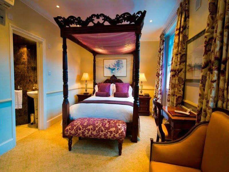 Lord Milner Hotel Londen Buitenkant foto