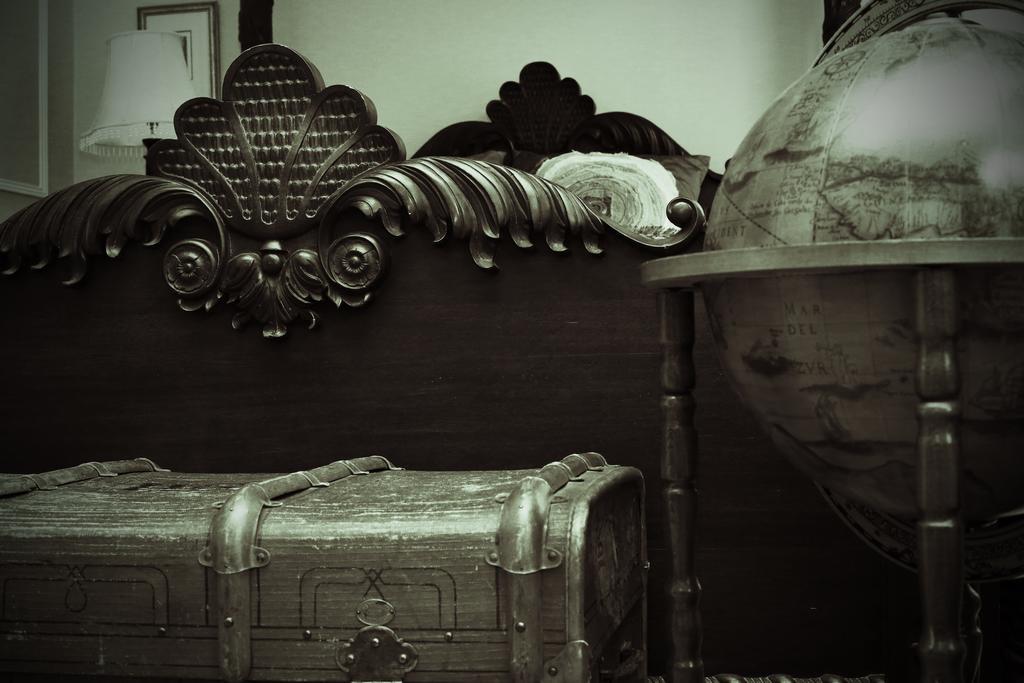 Lord Milner Hotel Londen Buitenkant foto